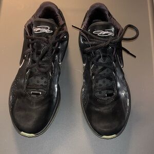 Nike x LeBron XX-1 low basketball sneaker size 10.5 EUC worn a few timeses black
